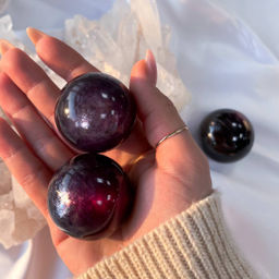 Шар из Лепидолита