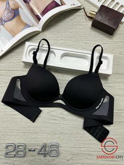 Бюстгальтер без косточек бесшовный гладкий