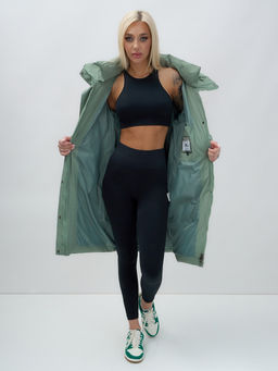 Куртка зимняя женская с капюшоном удлиненная стеганная зеленого цвета 9629Z - Mtforce фото 14