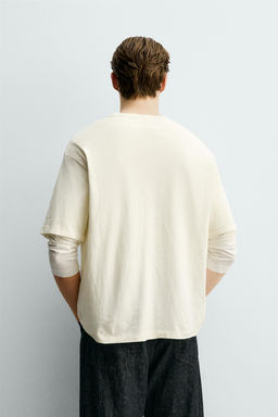 CAMISETA TEXTO ESTAMPADO / Blanco roto