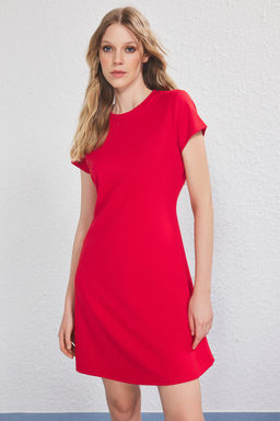 TRENDYOLMILLA Siyah A Line/Can Kesim Midi Orme Elbise TWOSS25EL00781