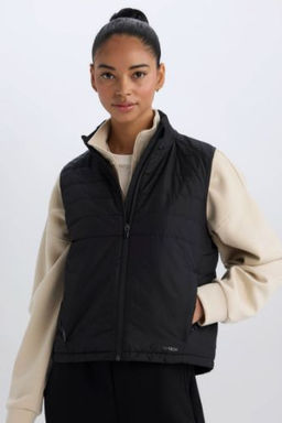 DeFactoFit Su Itici Regular Fit Fermuarl? Sporcu Yelek