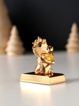 Фигурка «Лошадка с монеткой на подставке и с пожеланием: Здоровья», 4×2.3×5 см