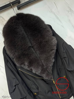 Стильная парка с натуральным мехом