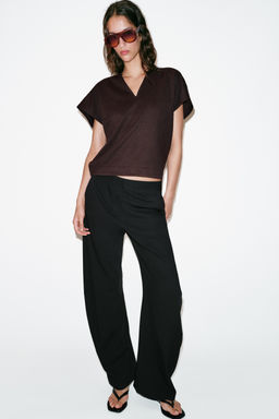 CAMISETA R?STICA ESCOTE PICO / Chocolate