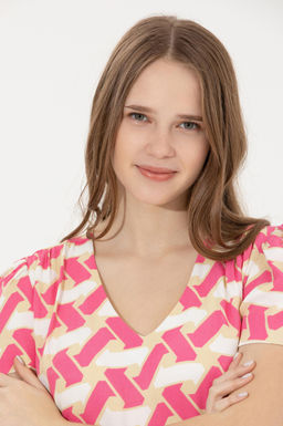 Kad_n Pembe Dokuma Elbise