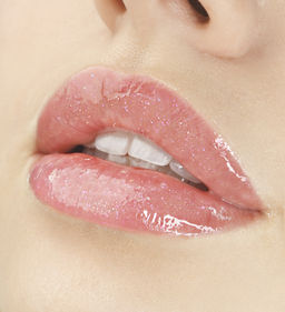 LuxVisage Блеск для губ DRAGON GLASS 3D volume тон 02 Unicorn 2,8г