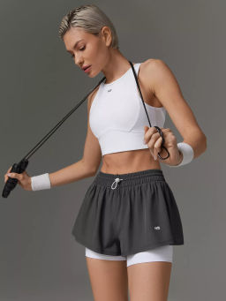 Двойные спортивные шорты