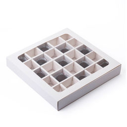 Коробка для 25 конфет, белая, 22×22×3.5 см