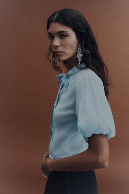 Blusa con mangas abullonadas - H&m фото 2