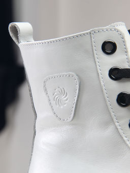 Ботинки 214.1918bl. white/Шерсть