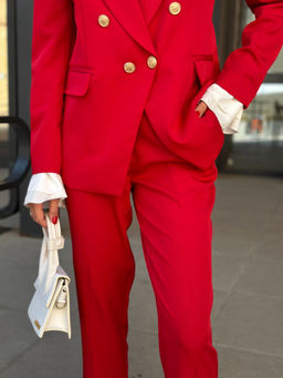 Костюм AURA 9224-170 красный