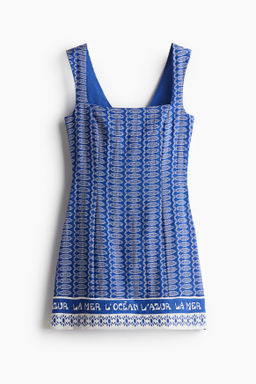 Vestido con lazo detr?s