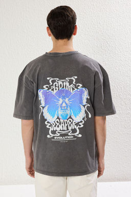 Trendyolmilla Man Antrasit Unisex Oversize/Genis Kesim Soluk Efekt Kelebek Bask?l? %100 Pamuk T-Shirt TMNSS25TS00013  фото 6