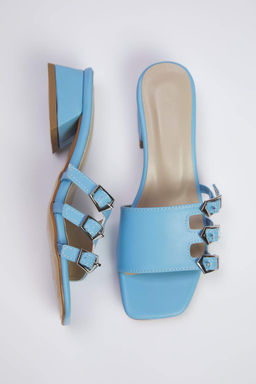 Trendyol Shoes Kahverengi Gold Tokal? Blok Topuk Kad?n Topuklu Terlik TAKSS25TO00036