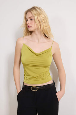 Yag Yesili Fitted/Vucuda Oturan Degaje Yaka Esnek Orme Bluz TWOSS21BZ0667