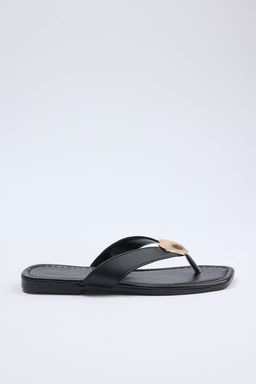 Siyah Gold Toka Detayl? Kad?n Parmak Aras? Terlik TAKSS26TE00025