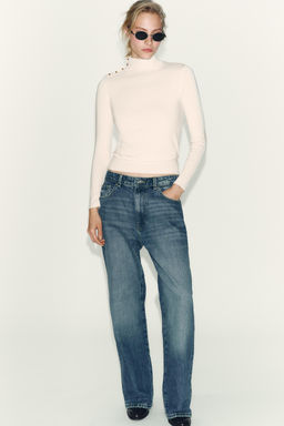 KNIT JUMPER WITH BUTTONS