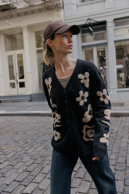 OVERSIZED KNIT JACQUARD FLORAL CARDIGAN