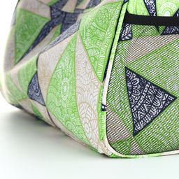 Сумка спортивная на молнии TEXTURA, боковой карман-сетка, регулируемый ремень, средний размер, зелёная