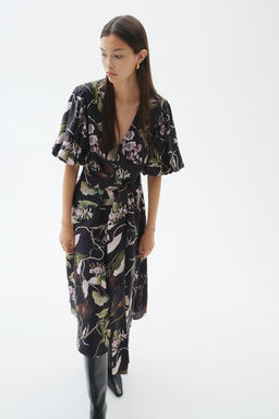 Vestido con cinturon de anudar