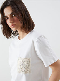 Bisiklet Yaka Dantel Cepli Kad?n Ti??rt