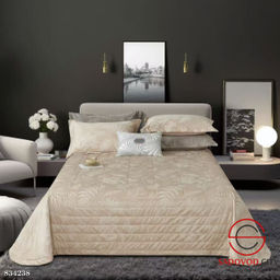 Стеганное покрывало с наволочками.