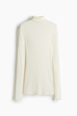 Top de lana con cuello alto