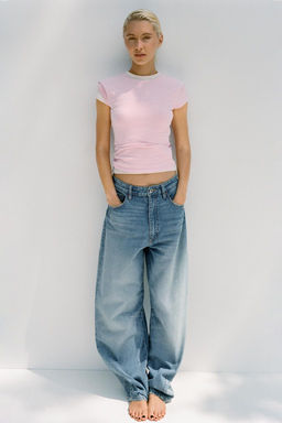 SLIM FIT SHORT SLEEVE T-SHIRT