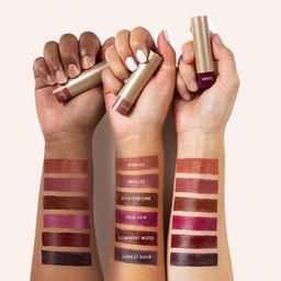 Absolute New York Губная помада Vinyl Lipstick, Don't Be Alarmed  фото 3