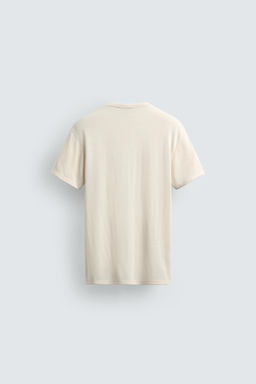 CAMISETA CUELLO PANADERO ABIERTO / Crudo