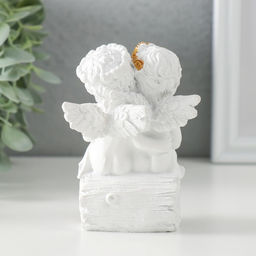 Фигурка полистоун Белоснежные ангелочки на брёвнышке - сердце и ключик, 7.5?7?10.5 см