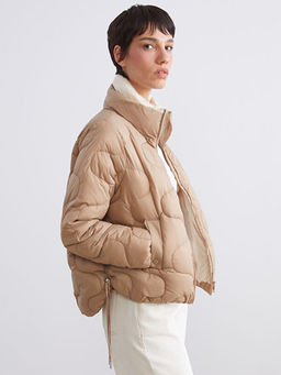 Dik Yaka Kendinden Desenli Kad?n ?i?me Mont