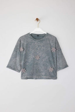 Trendyolmilla Gri Y?kamal? Cicekli Relaxed/Rahat Kal?p Crop Orme T-Shirt TWOSS25TS00131 фото 5