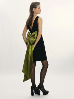 Платье-футляр с бантом на спине / Zarina