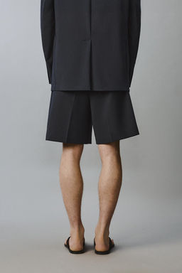 BERMUDA PLIEGUES TRAJE RELAXED FIT / Marino oscuro