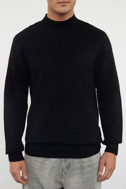 Trendyolmilla Man Siyah Slim Dar Kesim Yar?m Bal?kc? Yaka Dokulu Triko Kazak TMNAW20LS0012