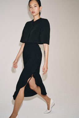 BLAZER CROPPED ZW COLLECTION / Negro