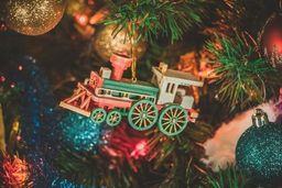 Новогодние елочные игрушки: Ретро паровоз 3020 White cabin