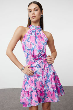 Fusya Cicek Desenli Halter Yaka A Kesim Saten Mini Dokuma Elbise TWOSS20EL2490