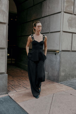 PEPLUM STRETCH TOP