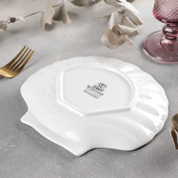 Блюдо-ракушка фарфоровое Wilmax Shelley, d=20 см, белое