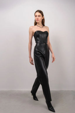 Брюки прямого кроя из искусственной кожи