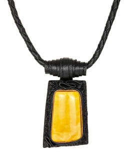 Колье из кожи Амазонка с медовым янтарём