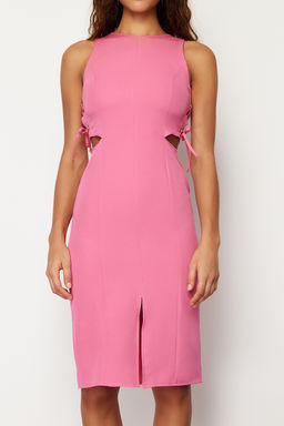 Fusya Vucuda Oturan Bel Dekolteli Kolsuz Midi Kalem Etek Dokuma Elbise TWOSS23EL02043