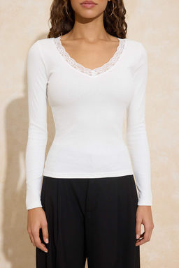 Trendyolmilla Gri V Yaka Dantel Detayl? Fitilli Fitted/Vucuda Oturan Pamuklu Esnek Orme Bluz TWOAW24BZ00070  фото 11