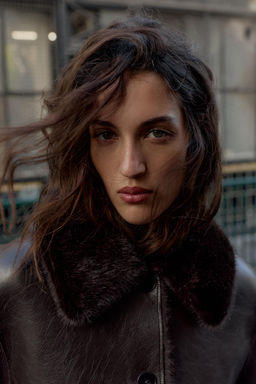 REVERSIBLE DOUBLE-FACED FAUX LEATHER JACKET - Zara фото 4