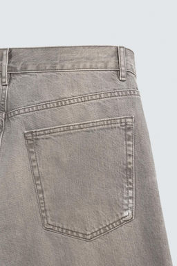 BERMUDA DENIM BAGGY FIT SALPICADURAS / Beige