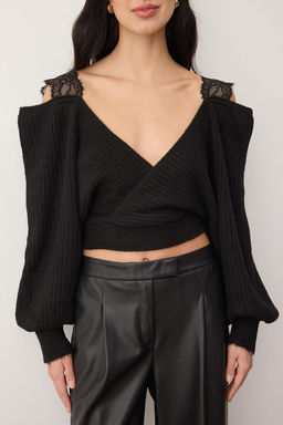 Siyah Dantel Ask?l? V Yaka Triko Kazak TWOAW26KZ00292