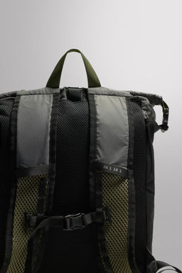 MOCHILA DEPORTIVA PLEGABLE 25L / Negro - Zara фото 3